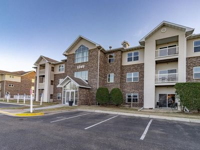 1341 Lake Dr W Unit B-203, Chanhassen, MN, 55317