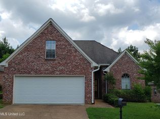 105 River Ridge Ct, Pearl, MS 39208