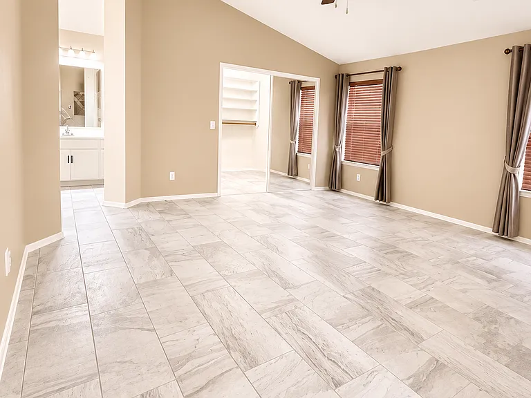 4631 E Torrey Pines Ln — Photo 13