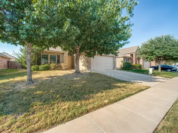 5421 Chinkapin Ln, Fort Worth, TX 76244