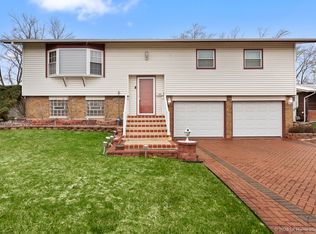 18940 Willow Ave, Country Club Hills, IL