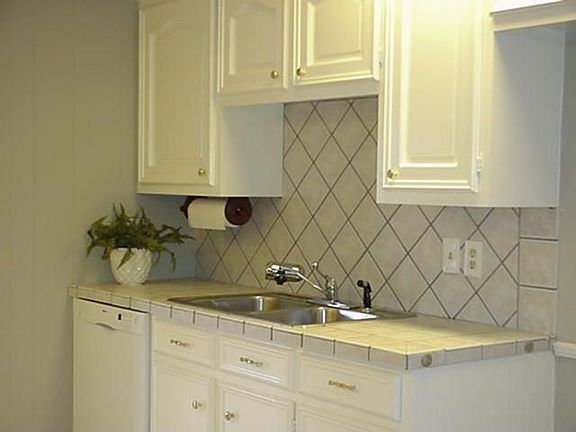 Ceramic tile countertop/floors