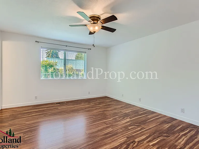 10849 NW Glencoe Rd — Photo 11