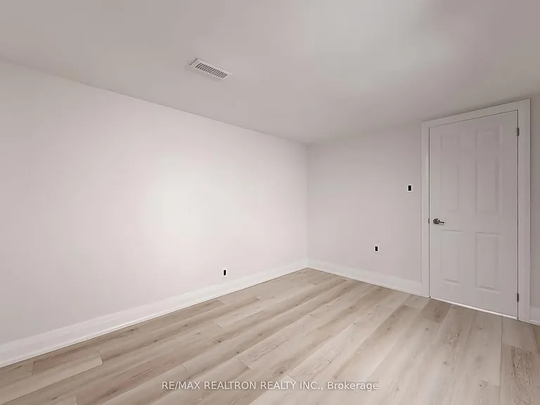 28 Blue Spruce Ln #BASEMENT — Photo 14