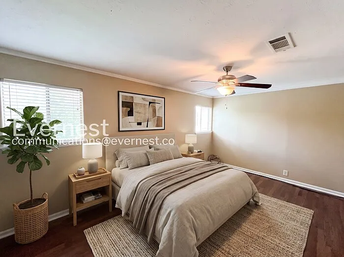 3 bed, 2.5 bath, 1642 sqft, $2,100 — Photo 3