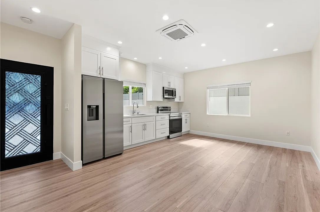 1 bed, 600 sqft, $2,495 — Photo 2