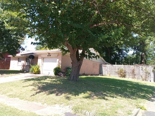 609 Warren Dr, Garland, TX 75042
