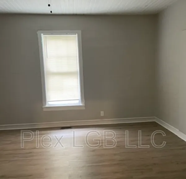 1206 Troup St — Photo 4