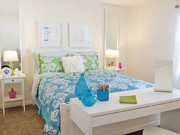 Large Bedrooms to Fit All Of Your Stuff