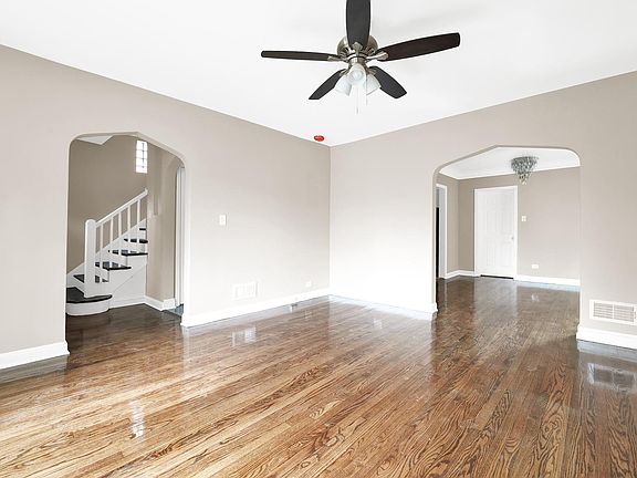 3rd image of 10420 S Emerald Ave
