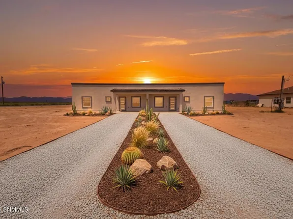 1325 Nambi Desert Dr, Chaparral, NM 88081