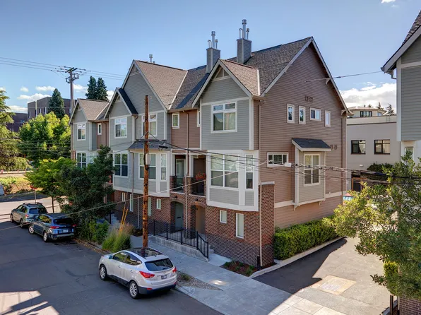 King's Crossing Townhomes, 425 NE Fremont St #3515, Portland, OR 97212