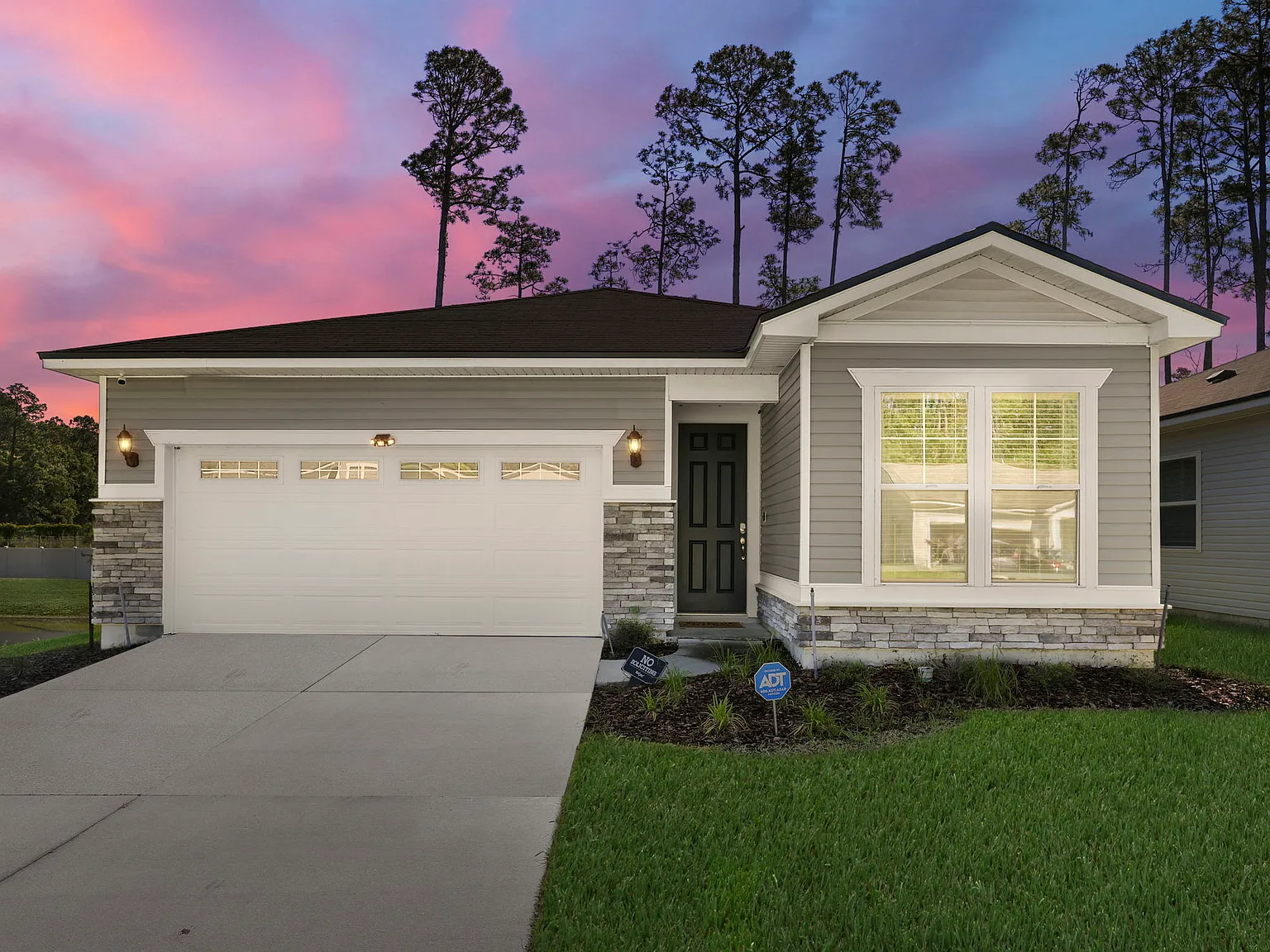 4 bed, 2046 sqft, $2,575 — Photo 1