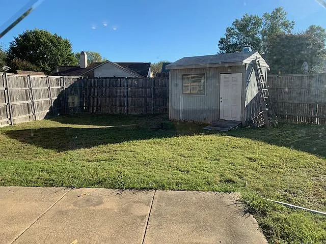 1304 Milford Dr — Photo 7