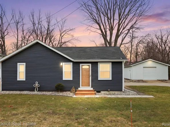213 E Maple St, Vassar, MI 48768