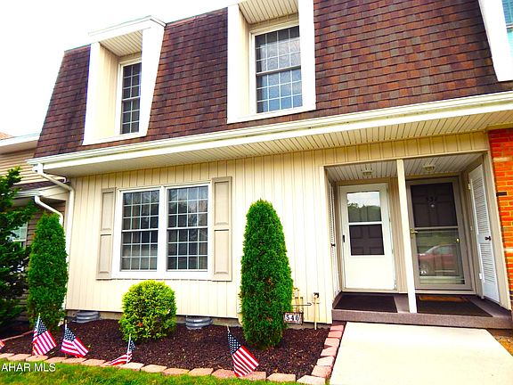 2nd image of 540 Sunbrook Manor Dr