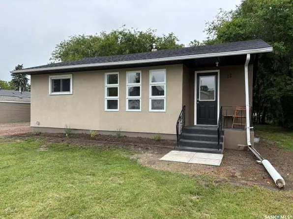 12 Roberts STREET, Redvers, SK S0C 2H0