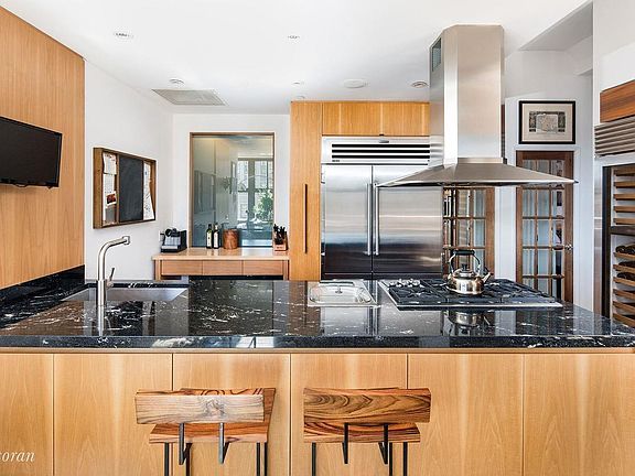 3rd image of 236 W 26th St Rm 1001