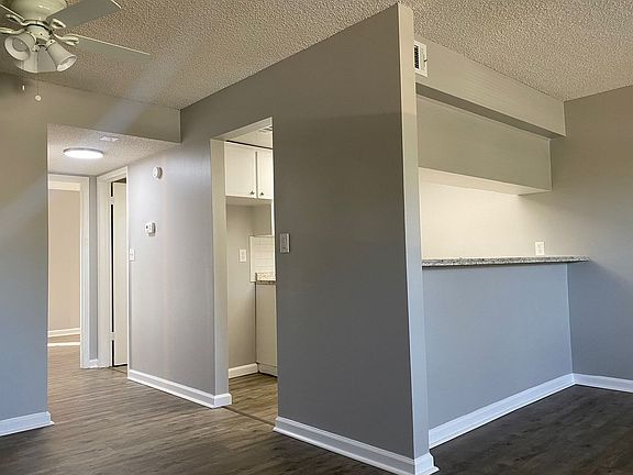 5th image of 2931 Dupont St S #7