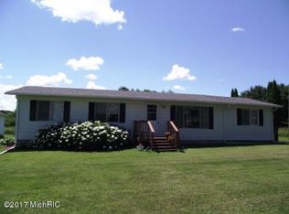 6087 E Hansen Rd, Custer, MI 49405