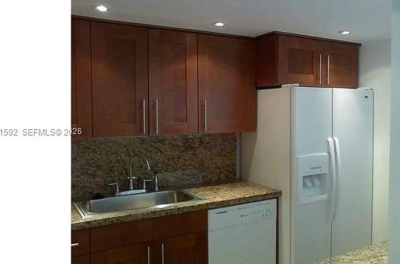 4th image of 150 SE 25th Rd APT 8L