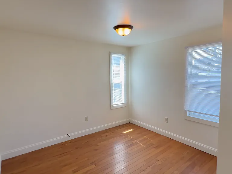 316 E Seneca St #2 — Photo 3
