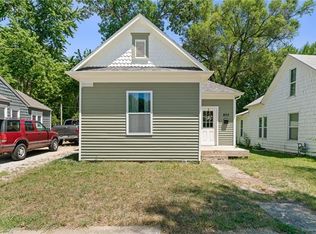 825 S Tremont Ave, Ottawa, KS 66067
