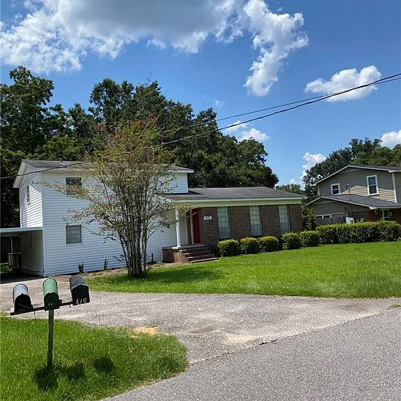 470 Evergreen Rd — Photo 1