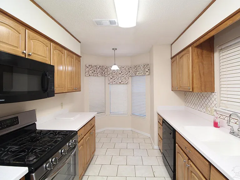 8154 Treetop Ln — Photo 5