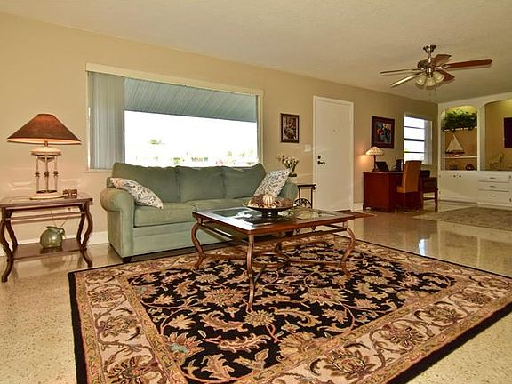 5th image of 1215 Hacienda Dr