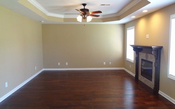 5th image of 258 Franklin St