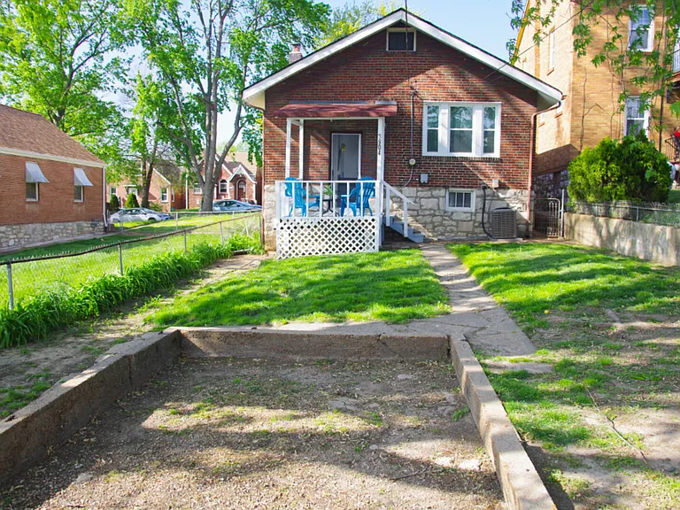Oleatha Ave — Photo 15