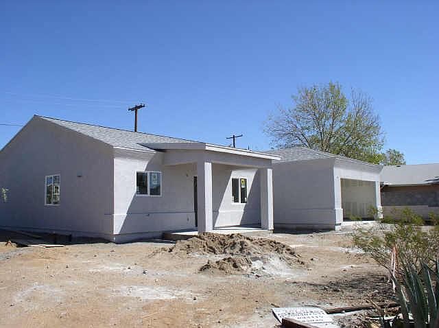 2nd image of 289 W PERETZ Circle