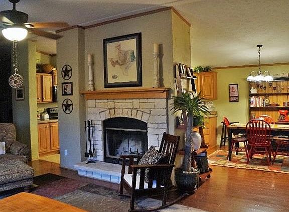 2nd image of 6024 Gowan Dr