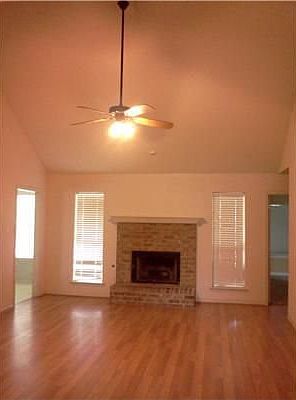 2nd image of 25 Rush Dr