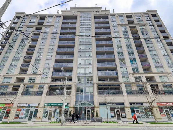 225 Wellesley St E, Toronto, ON