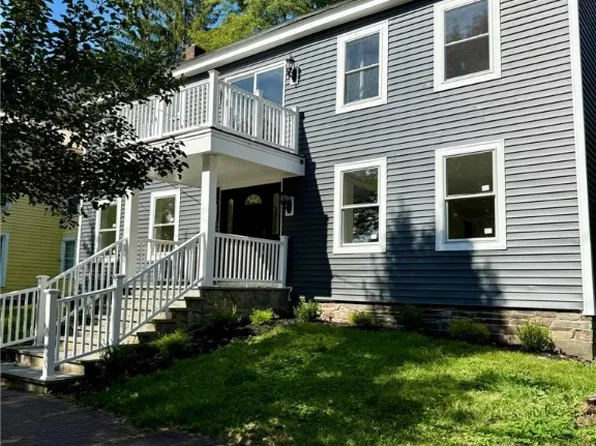 27 N Washington Ave, Oxford, NY 13830