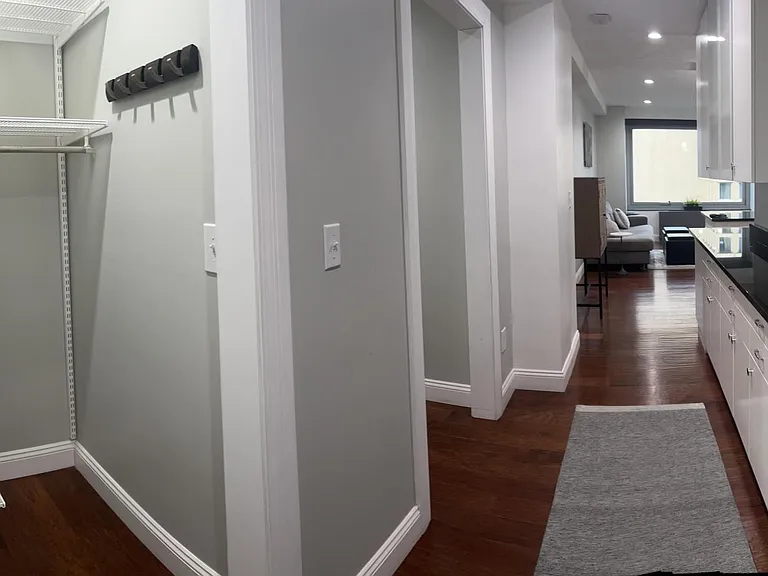 320 Fort Duquesne Blvd #17-O — Photo 2