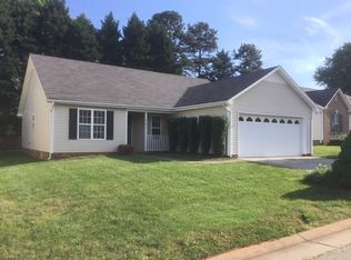 1817 Camden Forest Dr, Winston Salem, NC 27127