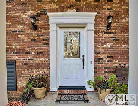 2nd image of 2225 Limerick Dr #4