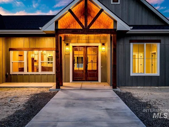 476 Bass Run Ln, Marsing, ID 83639