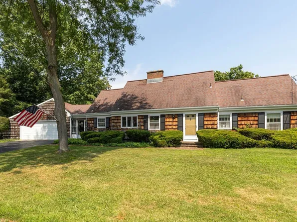 91 Ridge Rd, Fulton, NY 13069