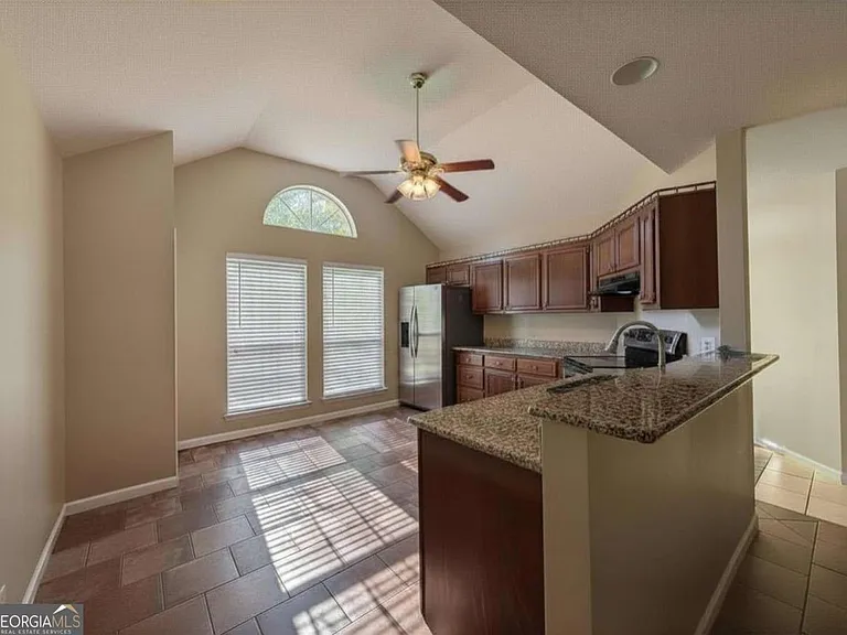 108 Crestwood Ct — Photo 8