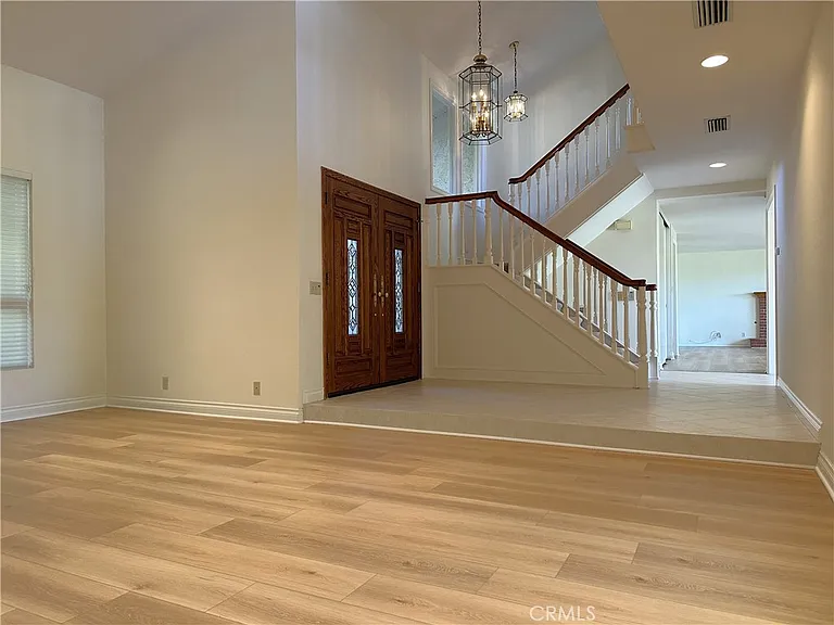 26543 Academy Dr — Photo 3