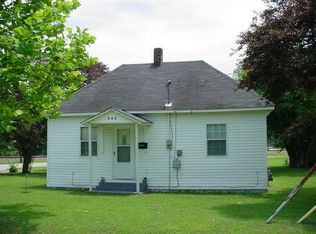 420 E 1st St, Rector, AR 72461