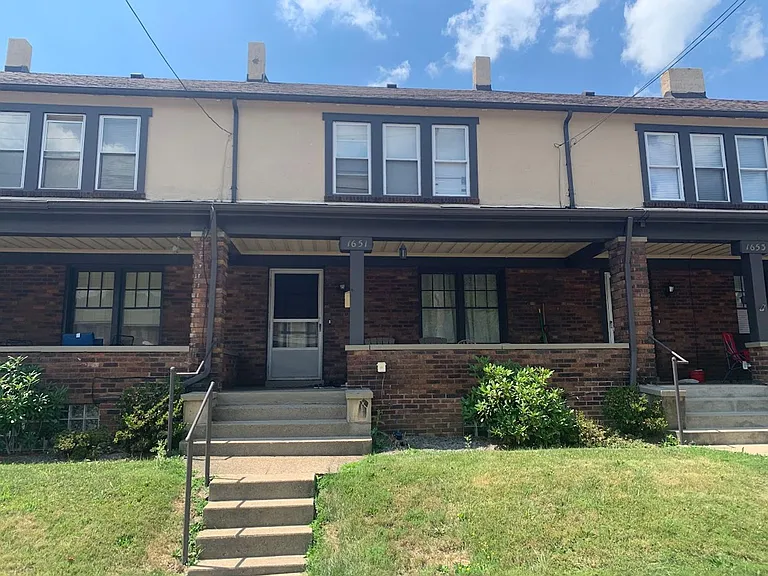 1651 Chislett St — Photo 33