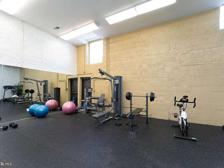 212 Oakwood St SE #322 — Photo 36