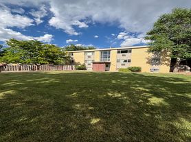 Redwood Apartments