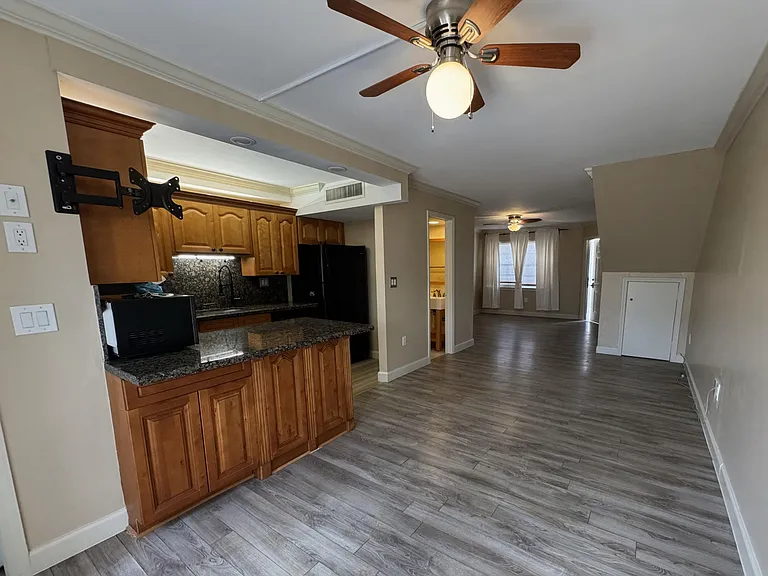 5937 SW 36th Ct #7 — Photo 9