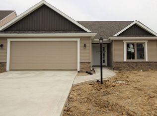 12858 Page Hill Ct, Fort Wayne, IN 46818